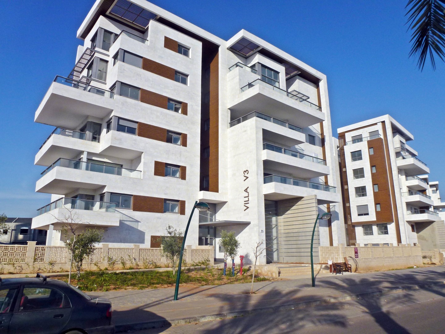 חיפוי אלומיניום דמוי עץ - פרוייקט וילה V